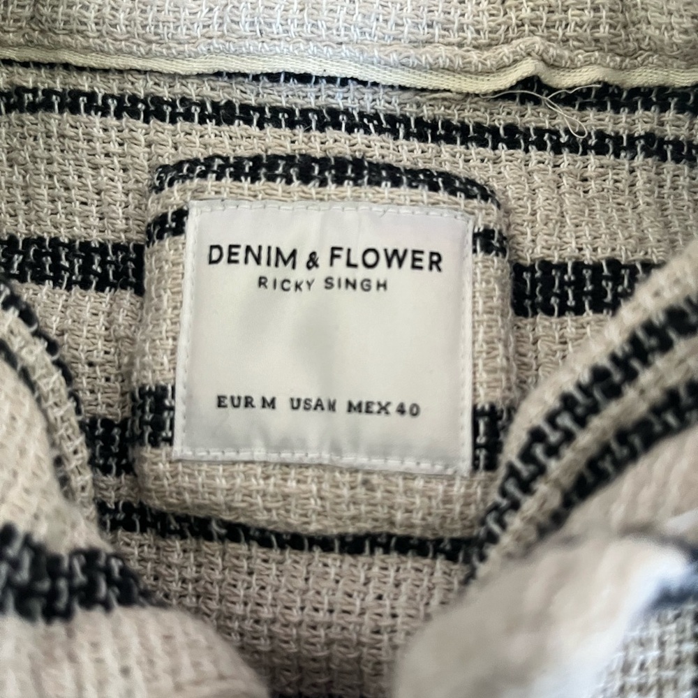 Denim & Flower Black and Cream Striped Short-Sleeve Button-Up Shirt - Picture 4 of 4